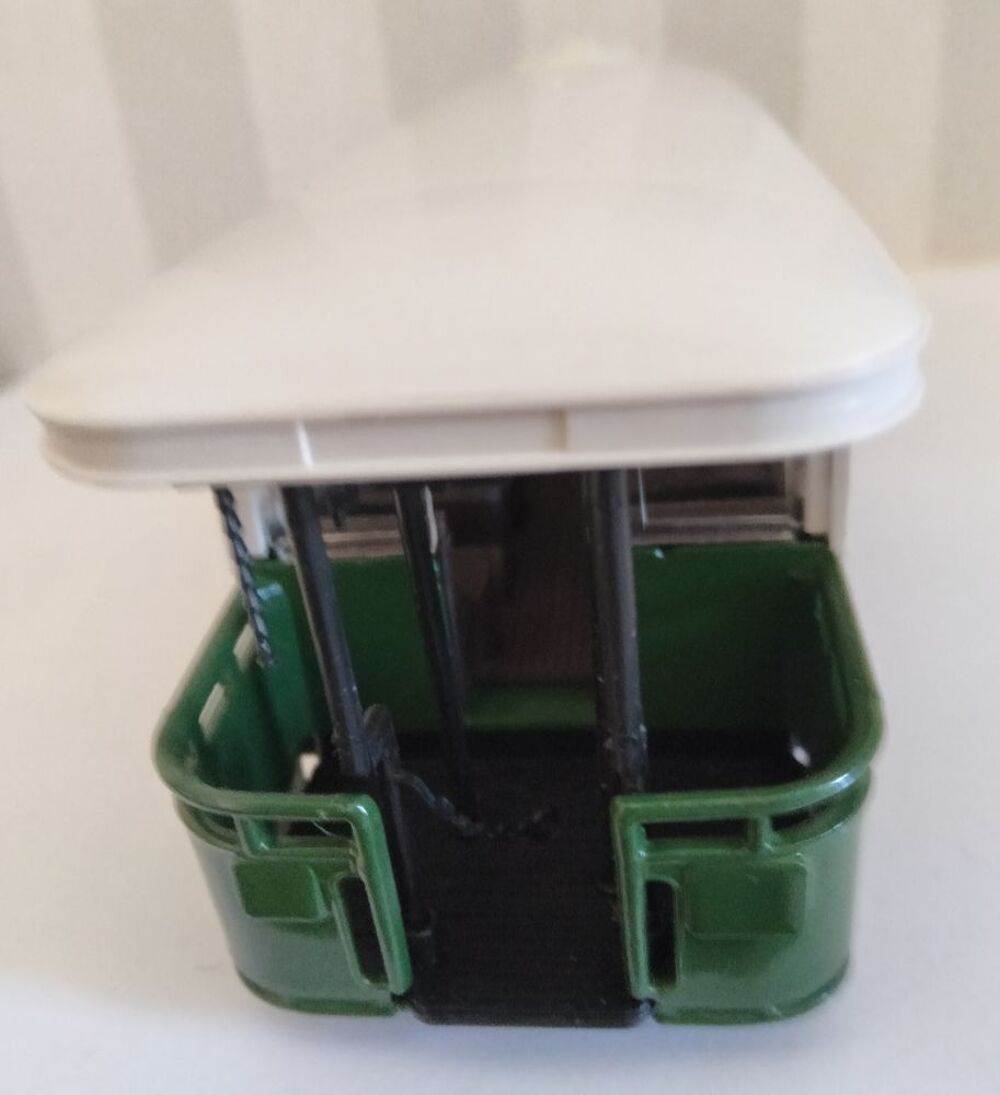 Autobus tn6c. 1/50e. Solido. 