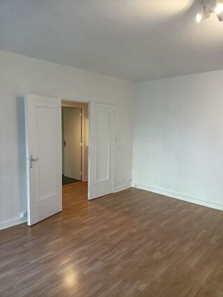  Appartement à louer 1 pièce 45 m² Poitiers