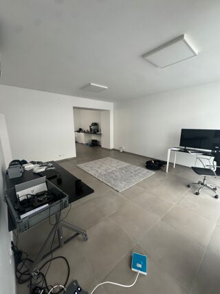  Atelier  louer 3/4 pices 214 m