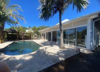  Villa � louer 7 pi�ces 280 m� Saint-denis