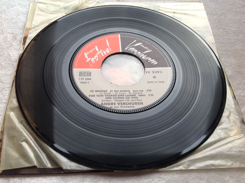ANDR&Eacute; VERCHUREN DISQUE 4 TITRES Envoi Possible
CD et vinyles