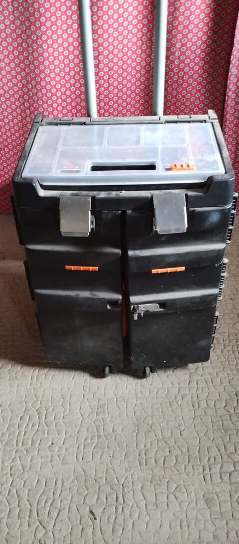 SERVANTE D'ATELIER 60 L'Isle-Jourdain (86)