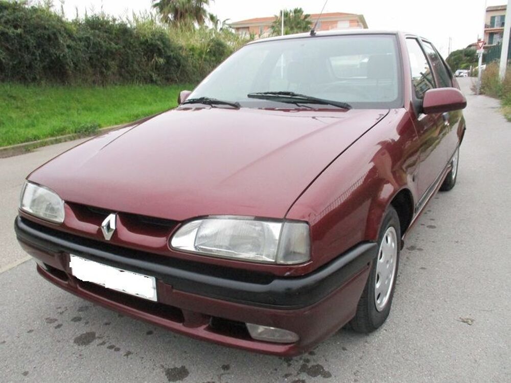 R19 19 1.8 RT 1994 occasion 06600 Antibes