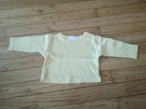 F 7 (21) - 3 mois - Tee-shirt jaune manches longues avec poc Paris 13 (75)