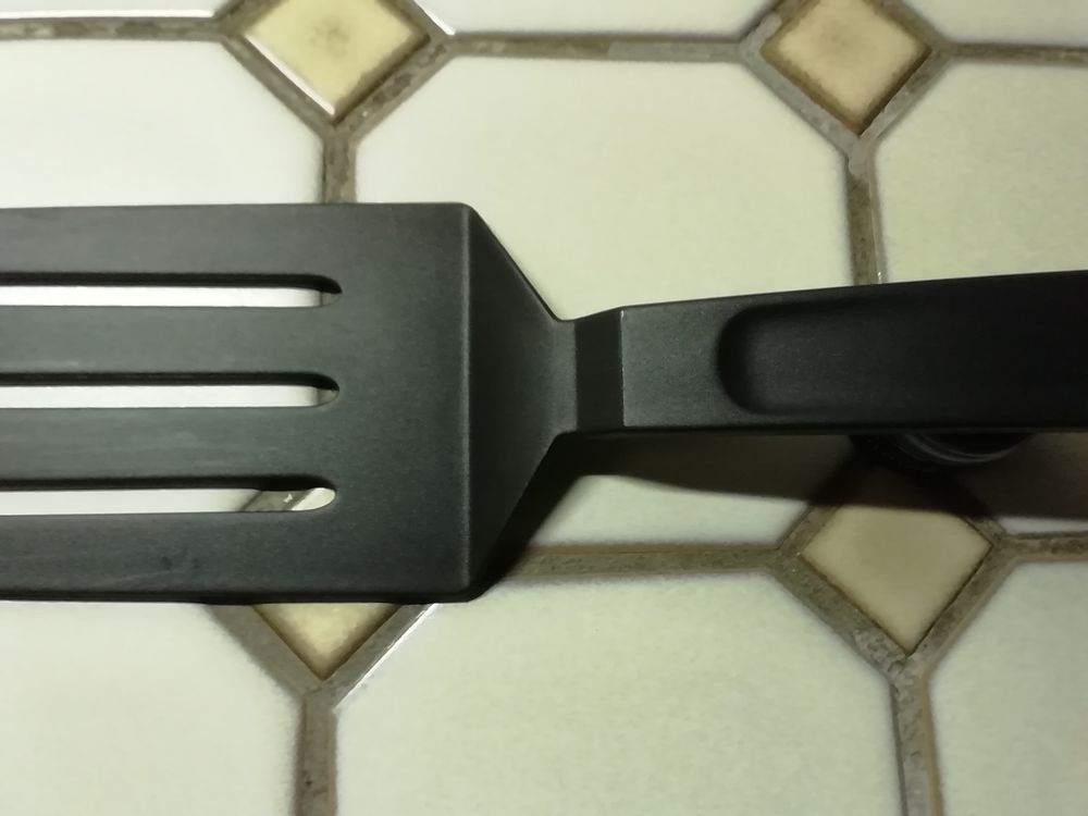 T&Eacute;FAL LONGUE SPATULE COURB&Eacute;E NOIRE Cuisine