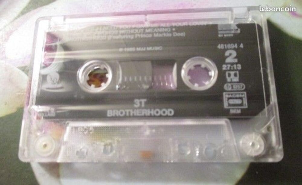 Cassette audio 3 T CD et vinyles