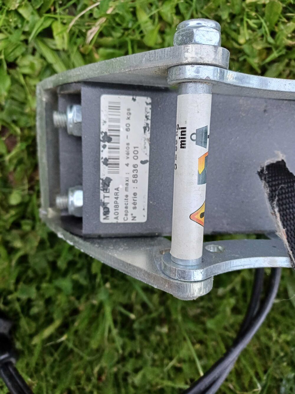 Porte-v&eacute;lo pour atellage 4 places Vélos