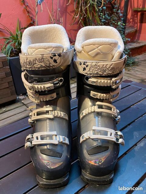 Bottes de ski femme ou enfant en excellent état 100 Lyon 7 (69)