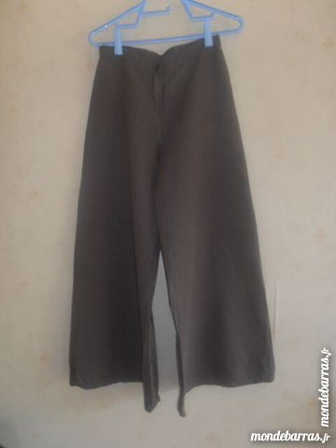 Pantalon kaki pattes larges (59) 20 Tours (37)