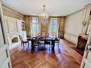  Maison à vendre 12 pièces 378 m²