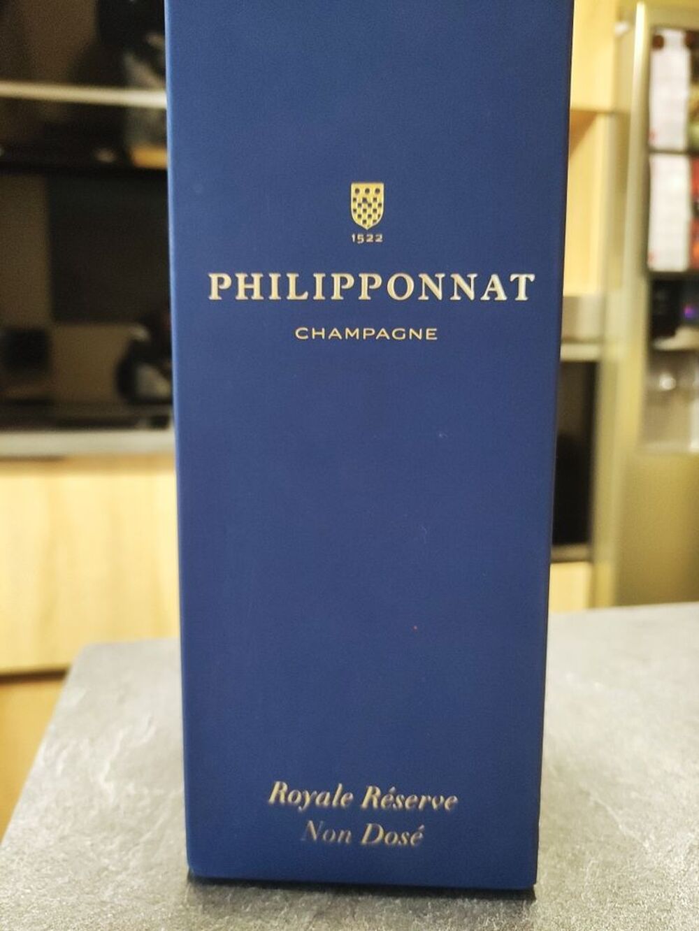 bouteille de champagne philipponnat grande r&eacute;serve. Dcoration