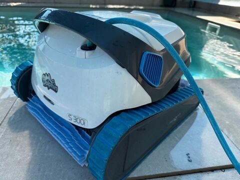 Robot de piscine  eau sale Dolphin S300i 3 ans d'utilisati 500 Lure (70)