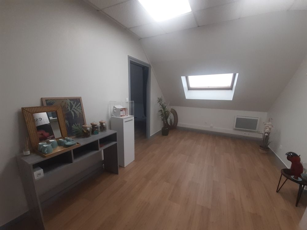   BUREAUX A LOUER - AMIENS SUD - 220 m² environ Dury