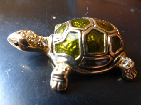 Bijoux tortue m�tal dor� 35 Le Coudray (28)