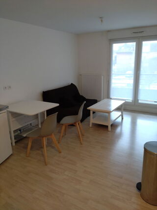 Appartement à louer 2 pièces 36 m² Valenciennes