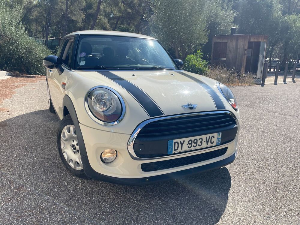 One Hatch 3 Portes 102 ch BVA6 2016 occasion 13260 Cassis