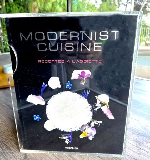 livre de cuisine de collection 550 Taradeau (83)