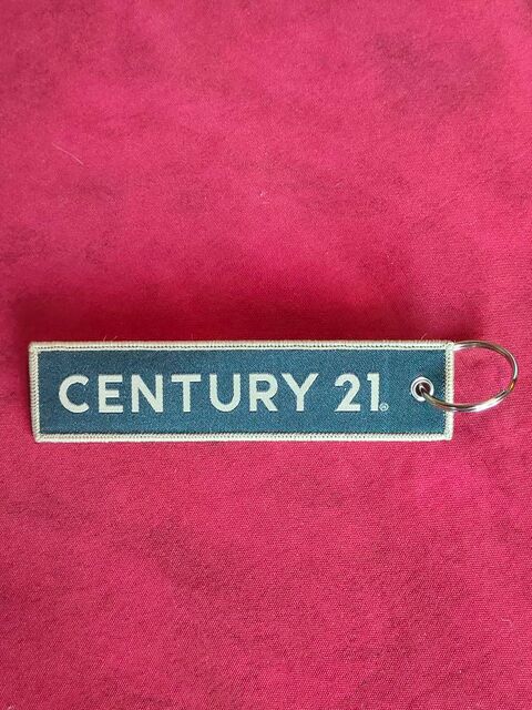 Porte-clefs century 21 en tissu ( n°3) Avermes (03)