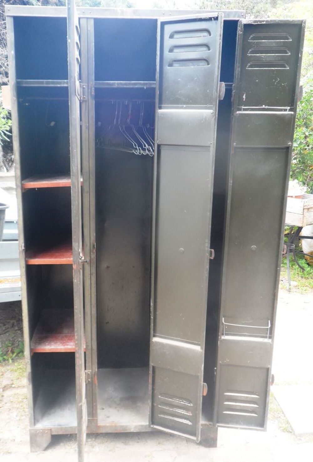 Placard, armoire de vestiaire m&eacute;tallique des ann&eacute;es 60/70 Bricolage