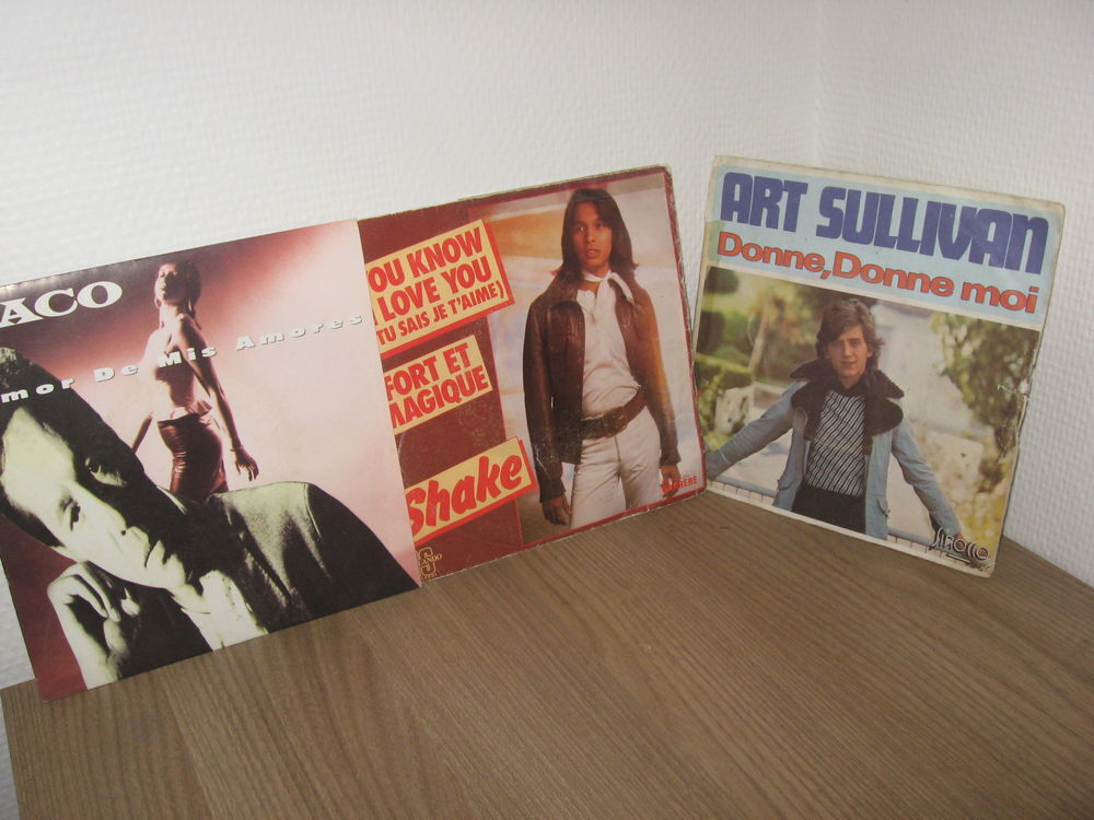Vinyles 45 tours
Divers CD et vinyles