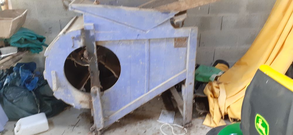 
Ancienne machine &agrave; vanner. Id&eacute;al pour d&eacute;coration ou &agrave; resta 