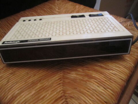 radio blanche en bon tat de fonctionnement 0 Mrignies (59)