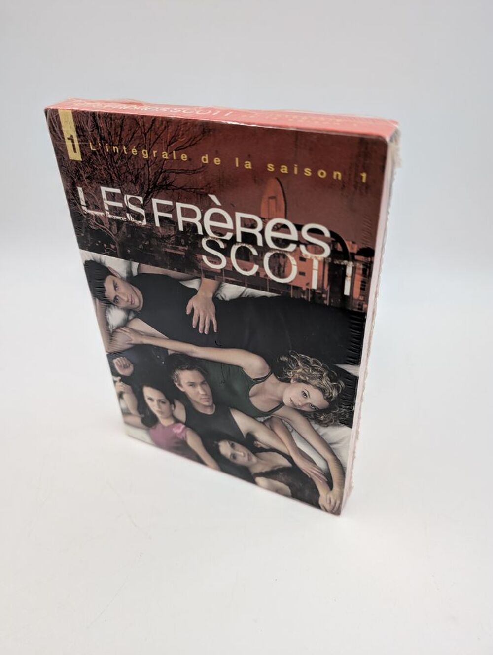Coffret DVD Les Fr&egrave;res Scott : L'Int&eacute;grale de la Saison 1 DVD et blu-ray