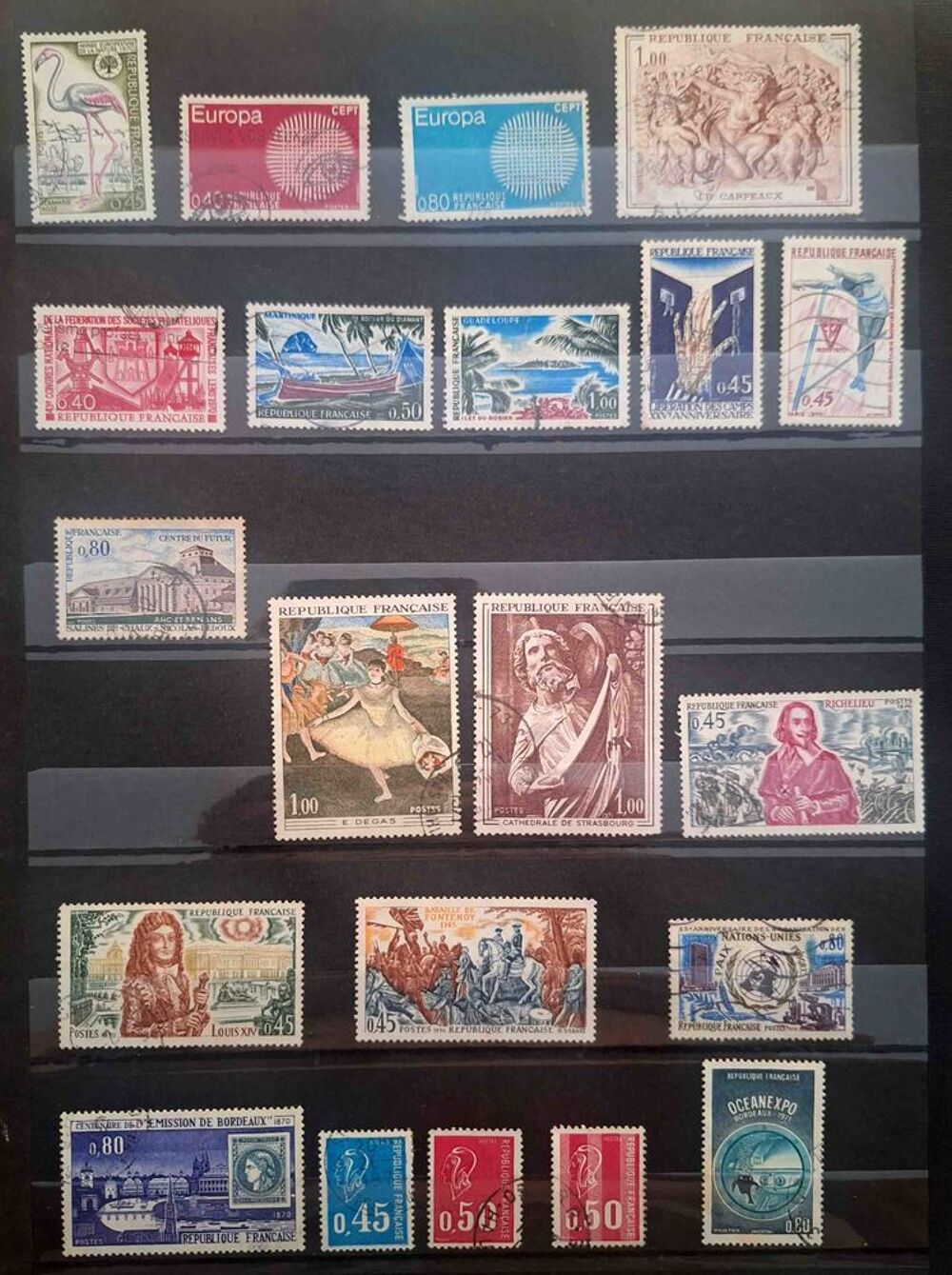 S&eacute;rie de timbres de collection de France D 