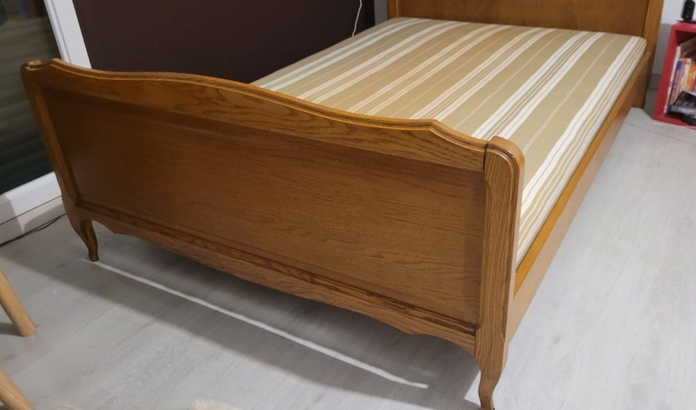 Lit complet en 1.20 
bois de lit , sommier , matelas Meubles