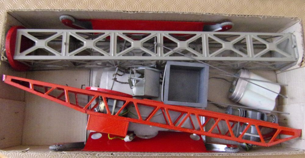 GRUE ELECTRIQUE EN ACIER de 1960 Jeux / jouets