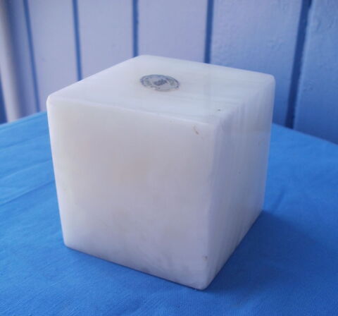 CUBE Pierre blanche striée venant du MEXIQUE 6 cm X 6 cm 6 Montauban (82)