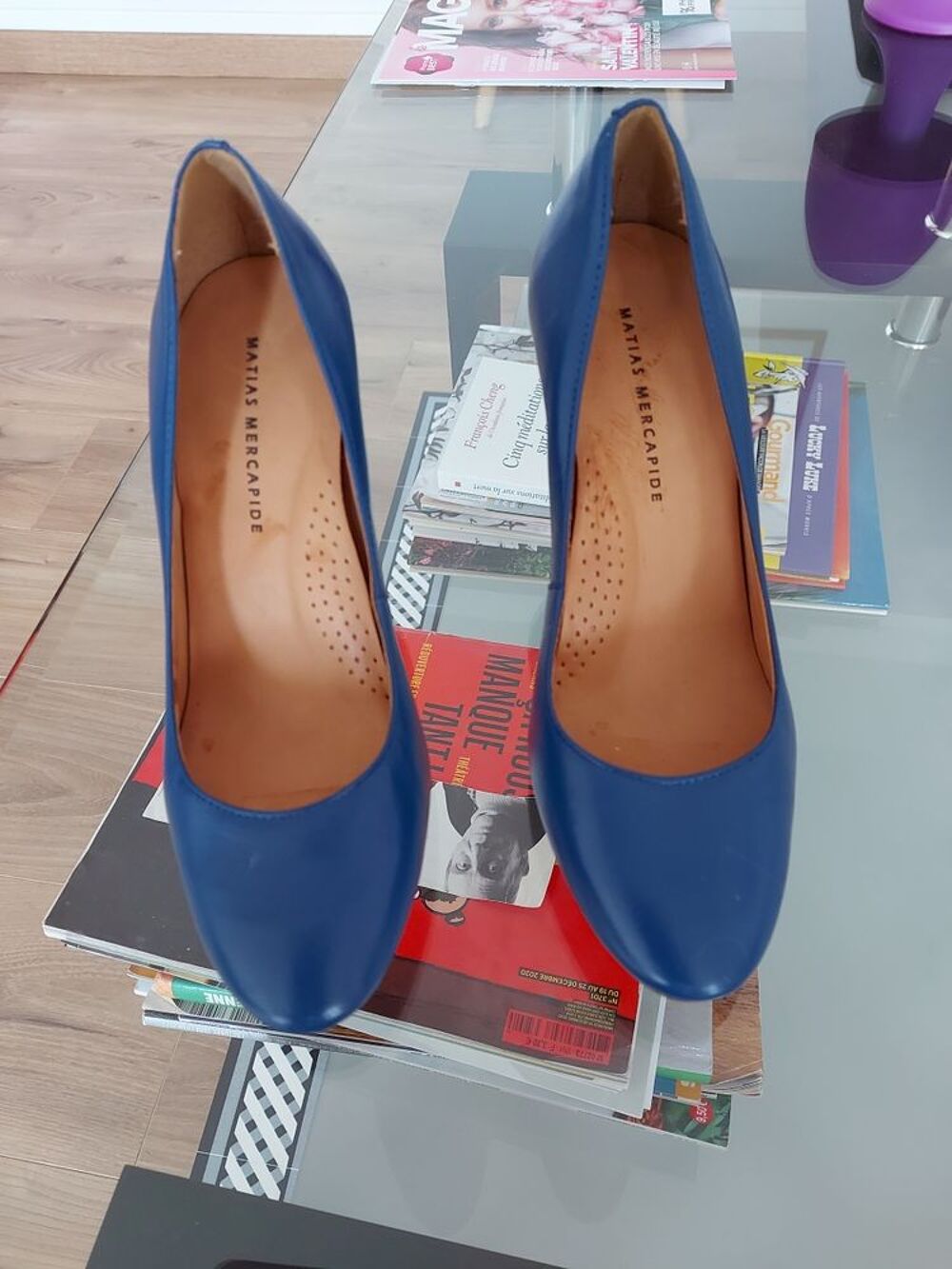 ESCARPINS BLEUS ETAT NEUF Chaussures