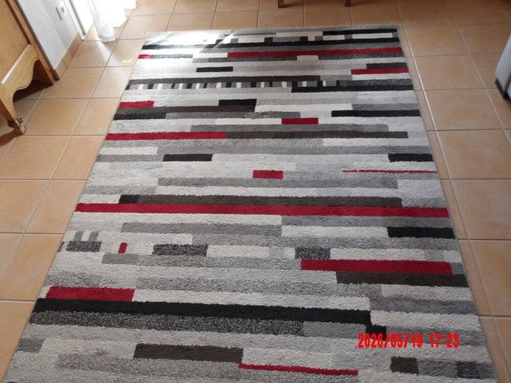 TAPIS moderne 2.30 ml x 1.60 ml Décoration