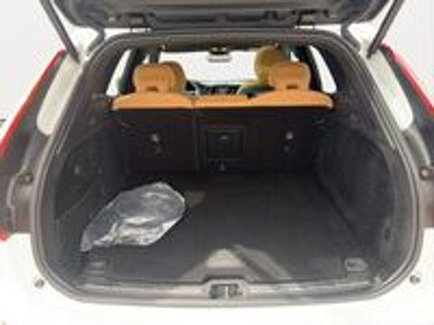 XC60 T8 AWD ULTIMAT 2023 occasion 13124 Peypin