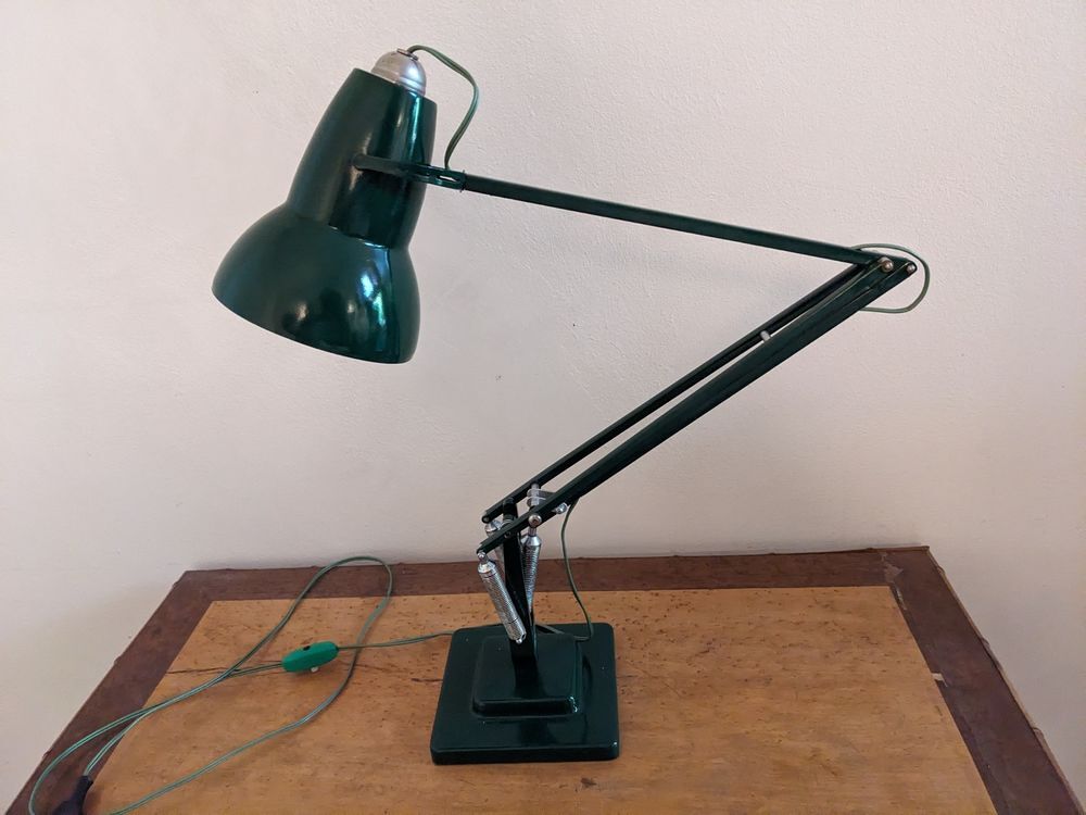 Ancienne et &eacute;l&eacute;gante lampe de bureau Anglepoise originale pa Décoration