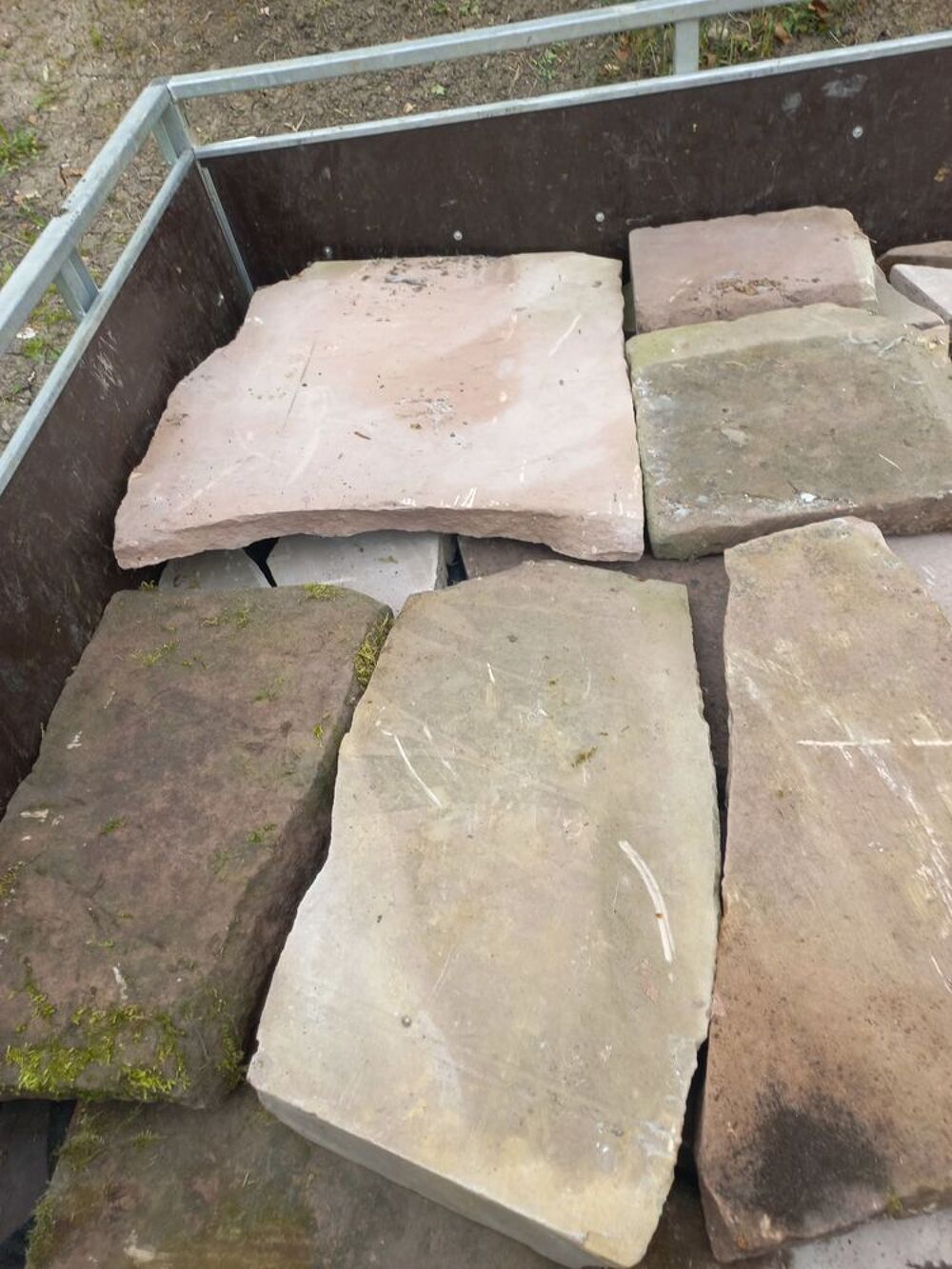 Lot de 3 m&egrave;tre carr&eacute; de dalles en gr&egrave;s des Vosges 150 euros Bricolage