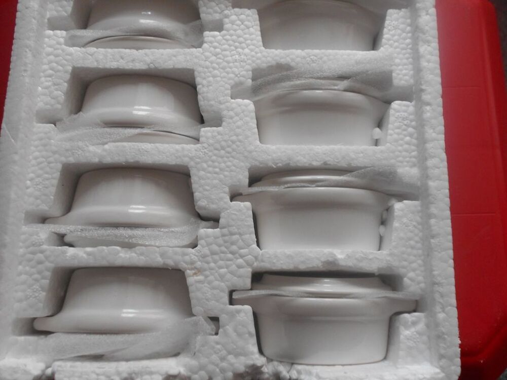 8 minis cassolettes en faience neuve Cuisine