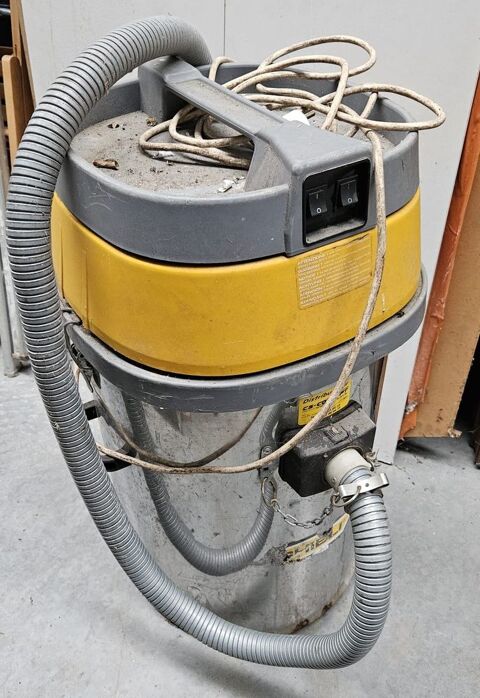 Aspirateur Eau et Poussière 80L La Teste-de-Buch (33)