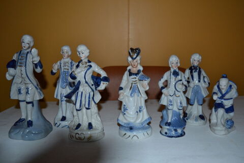 FIGURINES PORCELAINE BLEU ET BLANC 2 Le Neubourg (27)