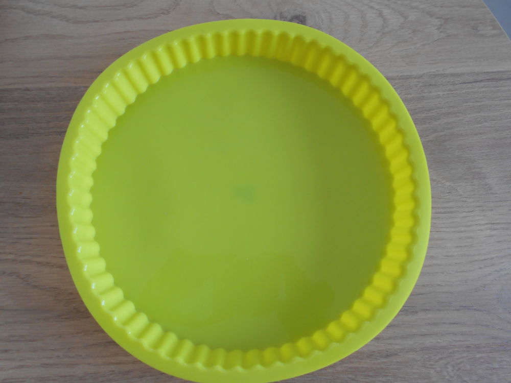 Moule &agrave; tartes en silicone neuf LA BLANCHE PORTE Cuisine