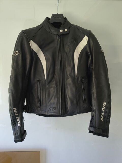 Blouson moto cuir toutes saisons femme 140 Saint-Michel-l'Observatoire (04)