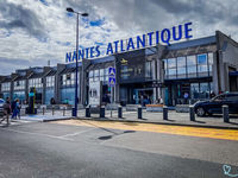   2 Places de parking aéroport Nantes Atlantique  