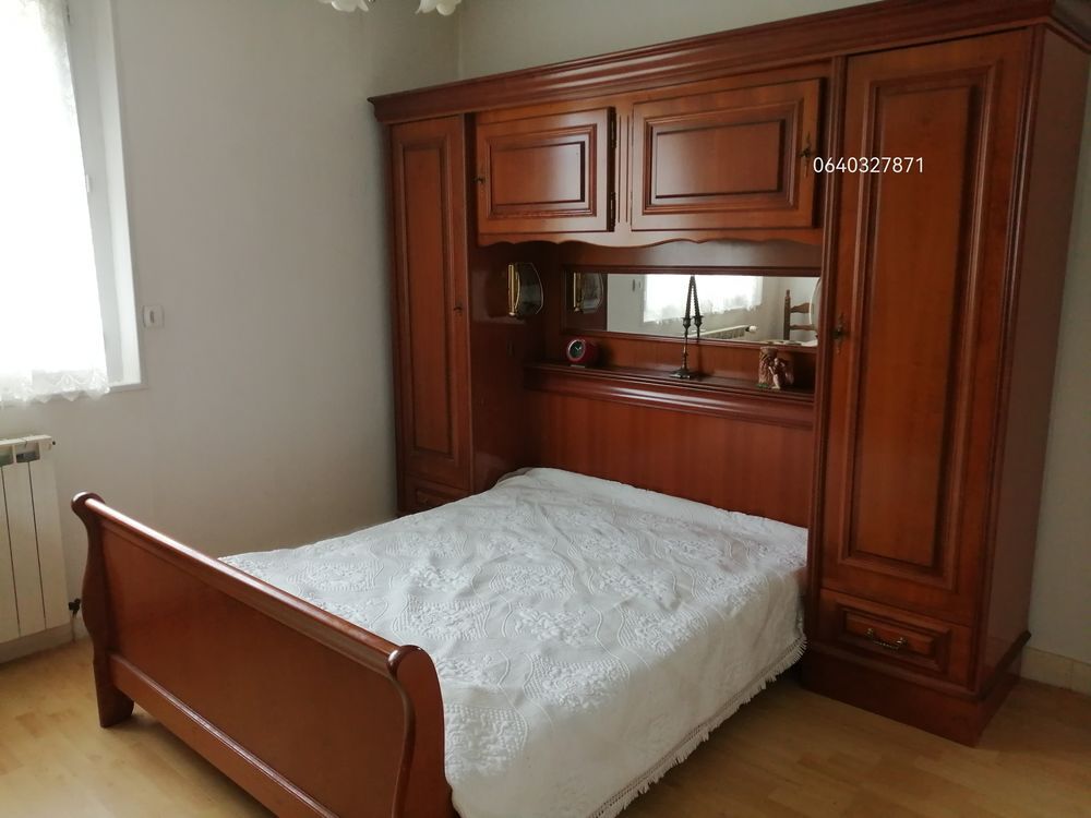 Chambre pont en merisier Meubles