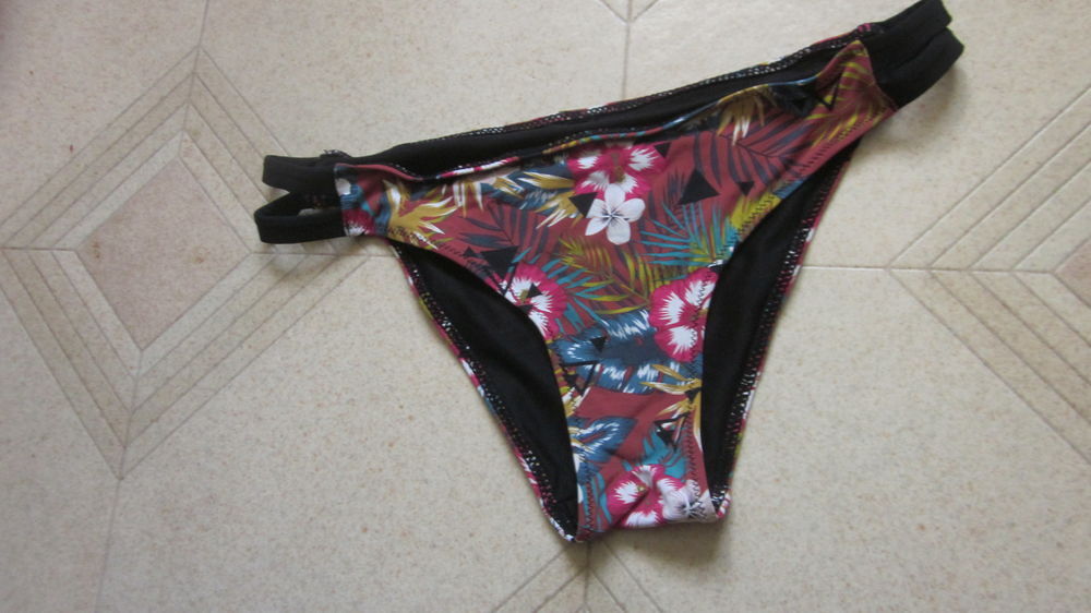 Maillot de bain 2 pi&egrave;ces Vêtements