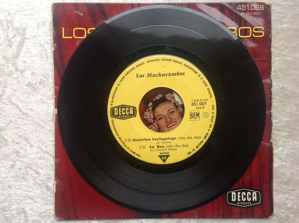 LOS MUCHUCAMBOS LA CUCARACHA CD et vinyles
