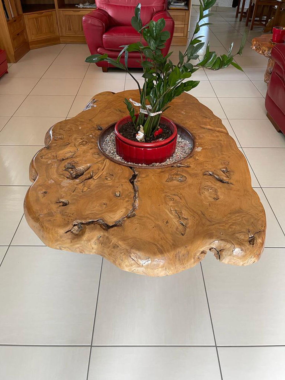 Table basse en loupe d'orme Meubles