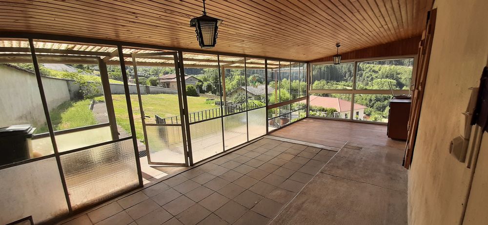 Vente Maison Maison 5 pièces de 94 m2 avec nombreuses dépendances Saint-martin-des-olmes