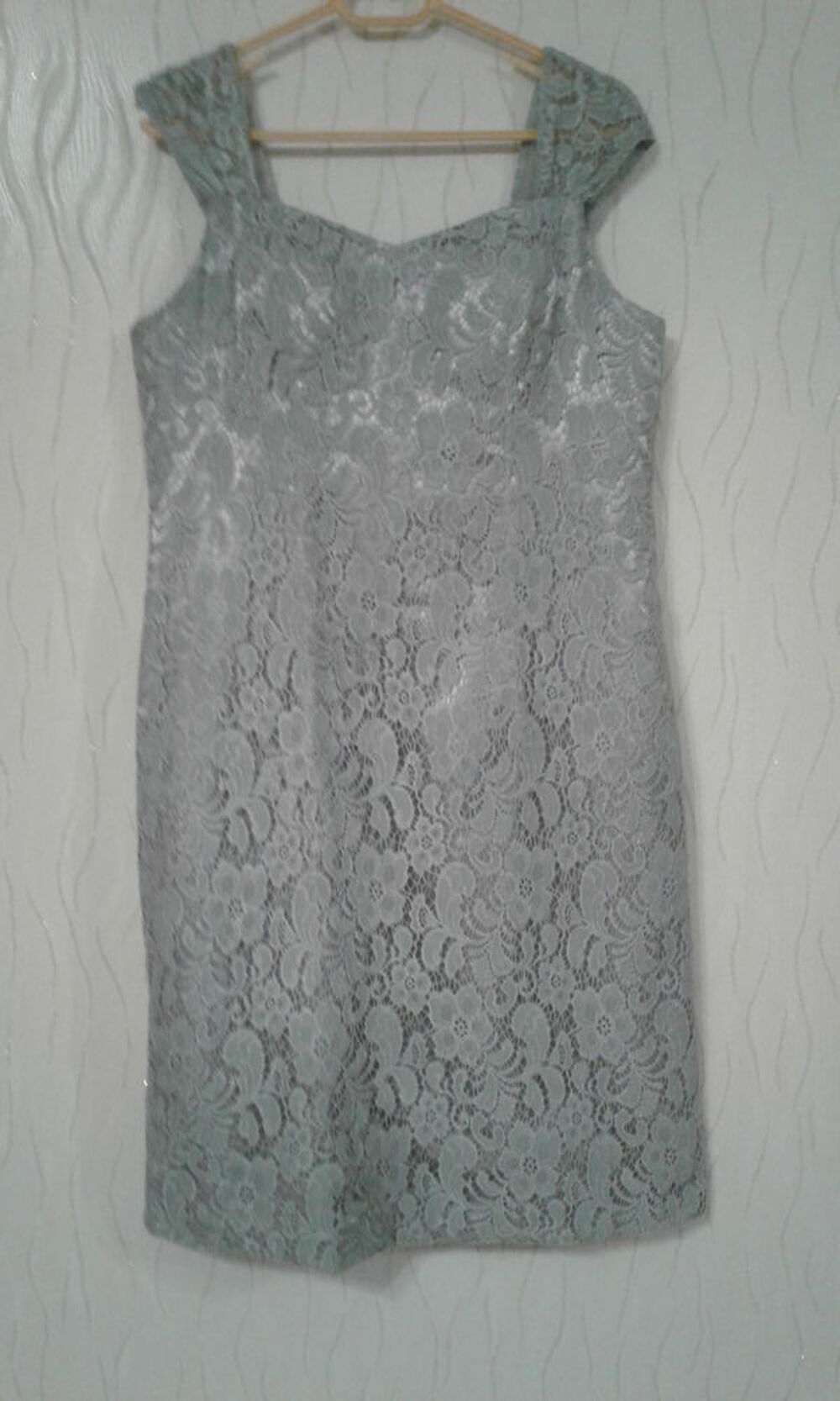 ROBE DE FETES OU DE CEREMONIE T.46 Vêtements