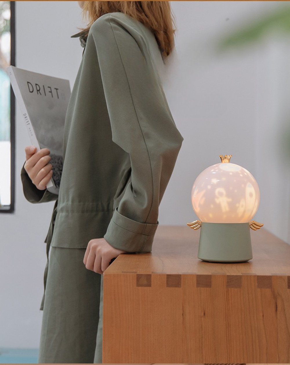 Lampe veilleuse projecteur enfant USB rechargeable verte Electrom�nager