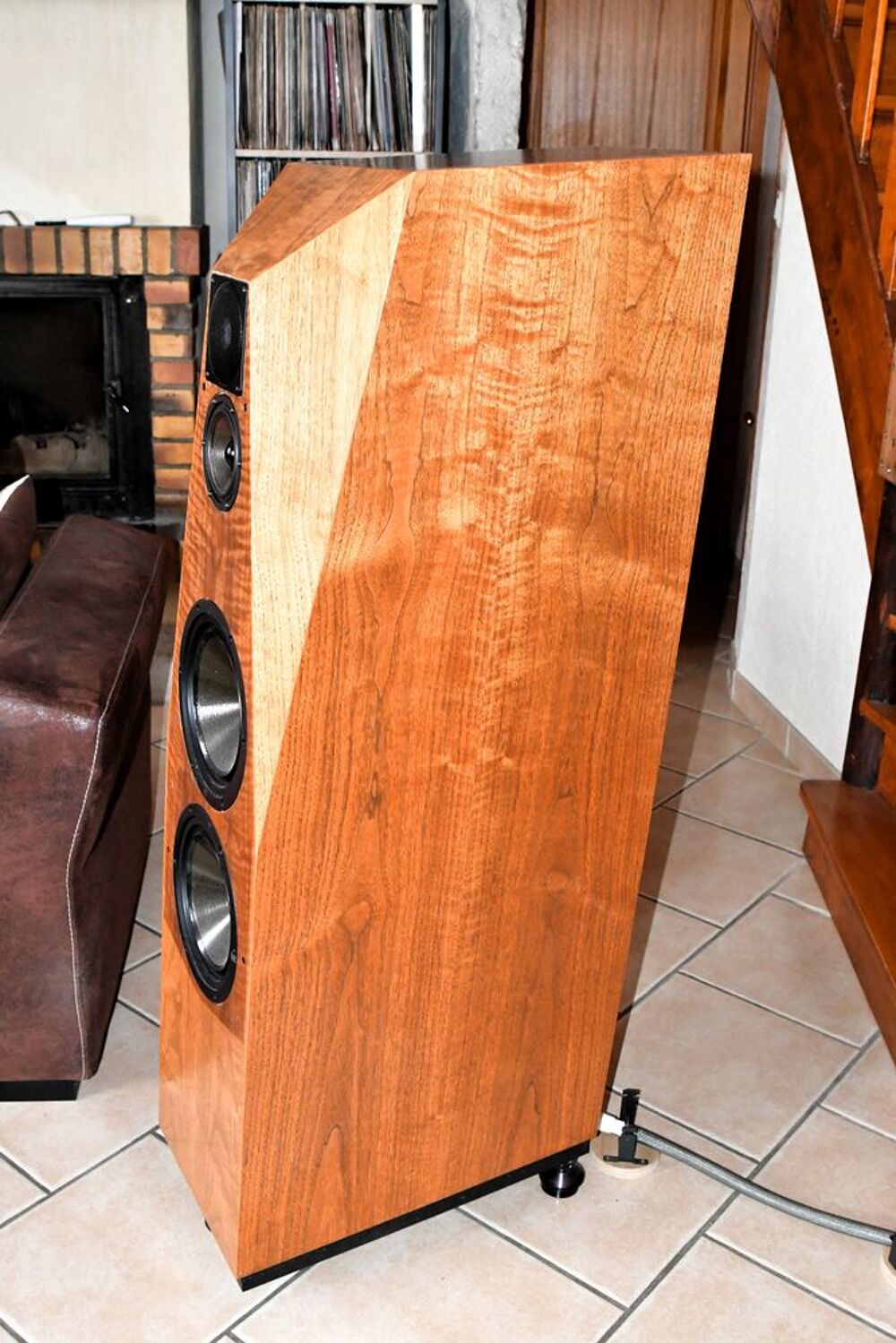 Enceinte colonne Hifi Haut de gamme AVALON Audio et hifi